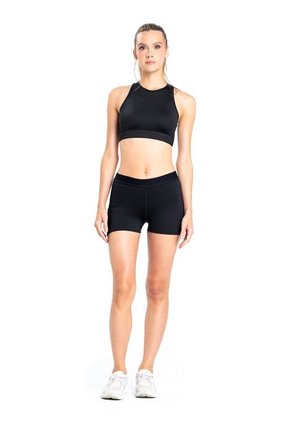 Short Con Pretina Expuesta