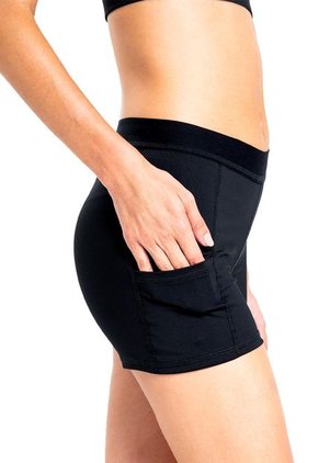 Short Con Pretina Expuesta