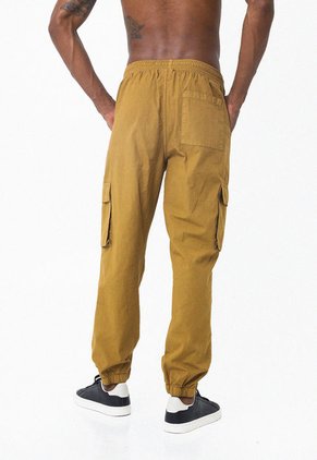 Pantalón Café Con Bolsillos Laterales Para Hombre Belife