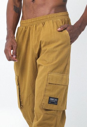 Pantalón Café Con Bolsillos Laterales Para Hombre Belife