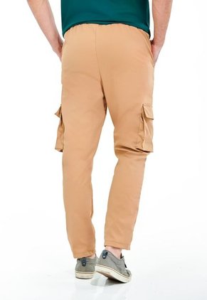 Pantalón Tipo Cargo Con Bolsillos