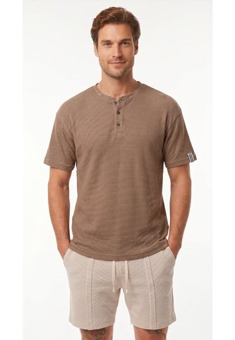 Camiseta Café Manga Corta Cuello Nerú Para Hombre Belife