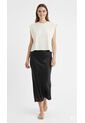 Falda En Satín Negra Para Mujer de Belife