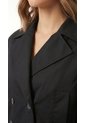 Chaqueta Negra Corta Para Mujer de Belife