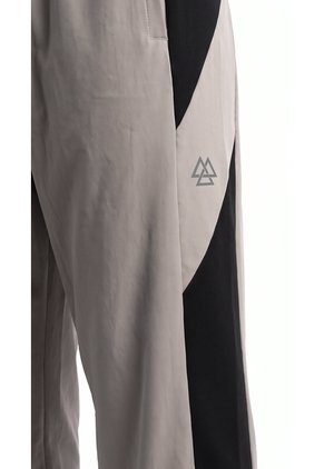 Jogger Deportivo Taupe Con Bloques Para Hombre