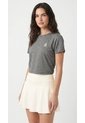 Camiseta Deportiva Silueta Corta Gris Para Mujer de Belife
