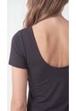 Camiseta Deportiva Negra Con Escote En Espalda Para Mujer de Belife