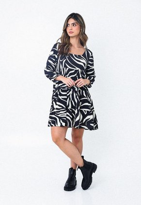 Vestido Negro Con Escote Semi Cuadrado Para Mujer Belife