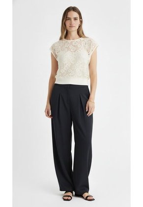 Camiseta Manga Sisa Ivory En Encaje Para Mujer