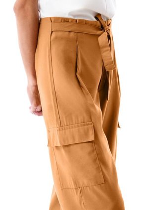 Pantalón Con Bolsillos Tipo Cargo