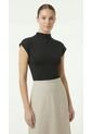 Blusa Negra Manga Sisa Cuello Alto Mujer de Belife