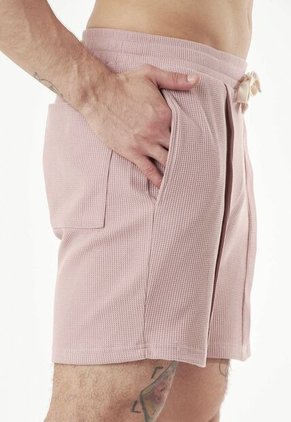 Bermuda Magenta Para Hombre En Textura Galleta