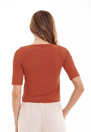 Blusa Con Escote Cuadrado Y Manga 3/4