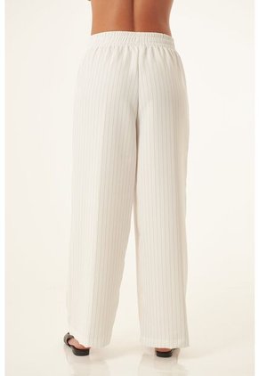 Pantalón Amplio Ivory Con Bolsillos Para Mujer