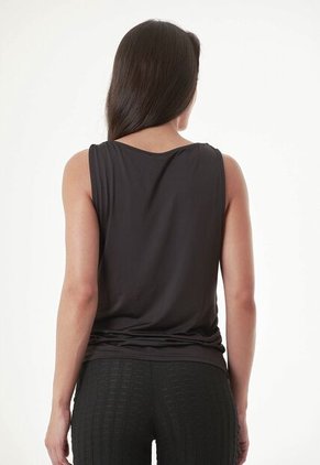 Camiseta Manga Sisa Negra Entorchada En Hombros Para Mujer