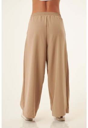 Pantalón Amplio Arena Con Prenses Para Mujer