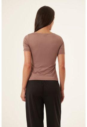 Camiseta Manga Corta Café Para Mujer