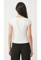 Camiseta Blanca Manga Sisa Para Mujer de Belife