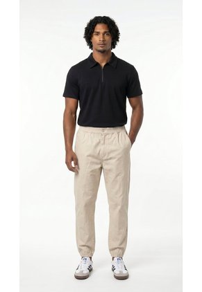 Polo Negro Para Hombre Con Cierre Funcional