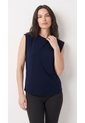 Camiseta Azul Oscuro Manga Sisa Amplia Para Mujer de Belife