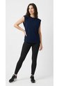 Camiseta Azul Oscuro Manga Sisa Amplia Para Mujer de Belife