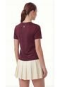 Camiseta Deportiva Burgundy Para Mujer de Belife