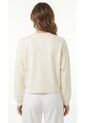 Buzo Deportivo Ivory Silueta Corta Para Mujer de Belife