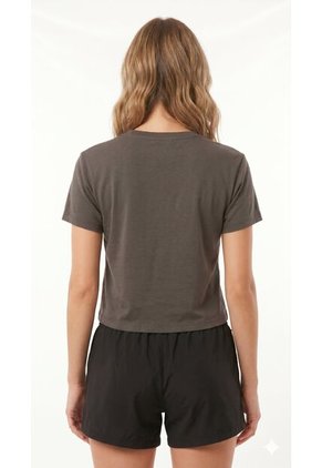Camiseta Deportiva Café Oscuro Silueta Corta Para Mujer