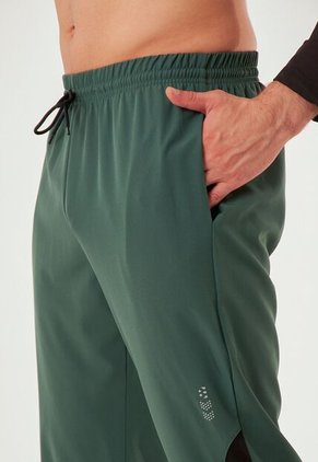 Pantalón Verde Deportivo Para Hombre