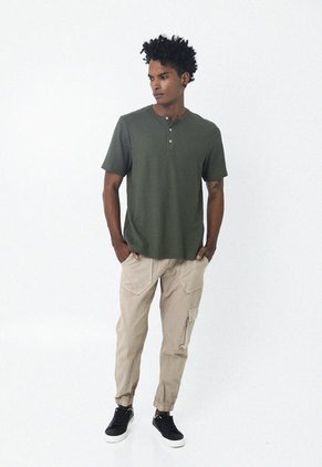 Camiseta Verde Con Cuello Redondo Henley Para Hombre Belife-