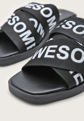 Playeras Betsy Negro