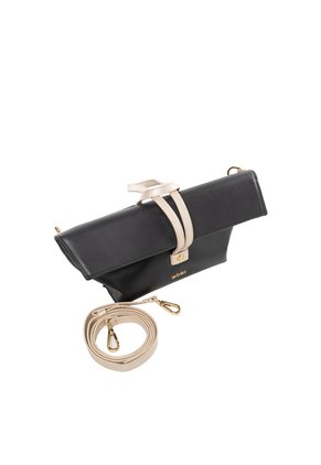 Bolso Para Mujer Alaska Negro Bosi