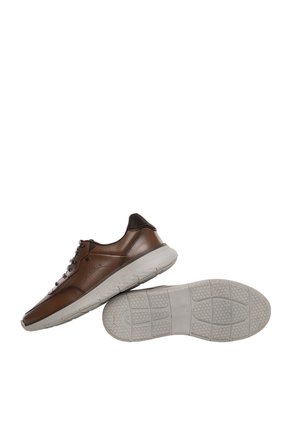 Zapatos Casuales Para Hombre Kamilo Canela Bosi