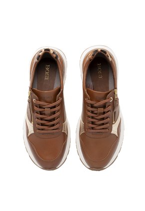 Tenis Para Mujer Indiana Canela Bosi