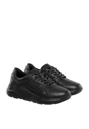 Zapatos Casuales Para Hombre Jensen Negro Bosi
