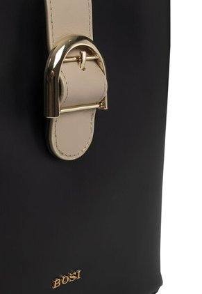 Bolso Para Mujer Kory Negro Bosi