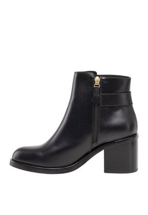 Botines Para Mujer Bibbiena Negro Bosi