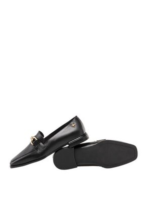 Mocasines Para Mujer Yaiza Negro Bosi