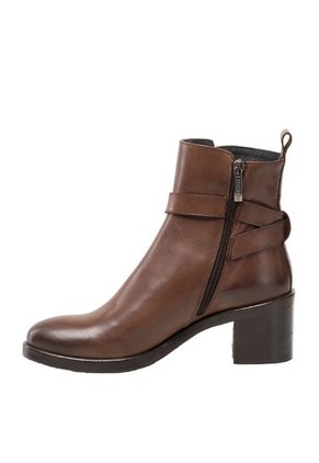 Botines Para Mujer Faenza Canela Bosi