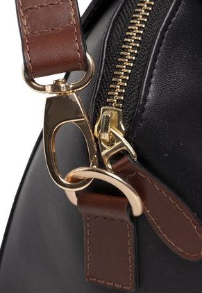 Bolso Para Mujer Margie Negro Bosi