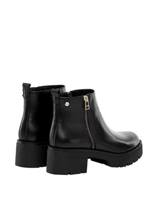 Botín Calesi Negro Bosi