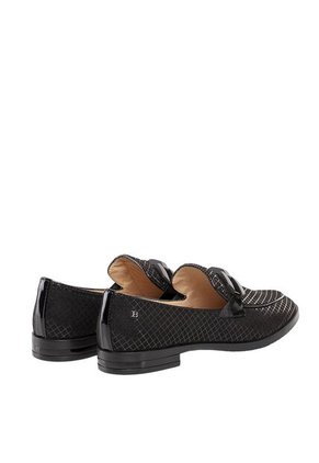 Mocasines Para Mujer Massiel Negro Bosi