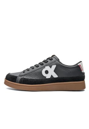 Tenis Hombre Ox By Brahma KU3785 Negro