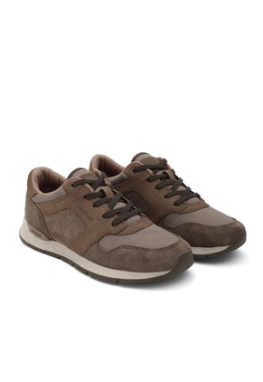 Zapatos Brahma Hombre KJ3185 Taupé