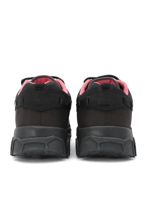 Tenis Brahma Mujer IY2877 Negro Salmón