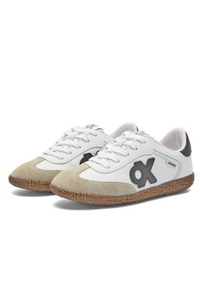 Tenis Infantil Ox By Brahma OB1847 Blanco Negro