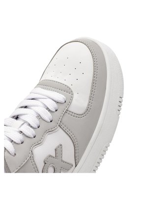 Tenis Mujer Ox By Brahma Xw3469 Gris Blanco