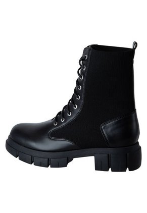 Botas De Combate Elvys Para Mujer Negro Brash 196895 Payless