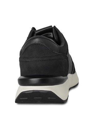 TENIS DEPORTIVO NEGRO HOMBRE BREAKER