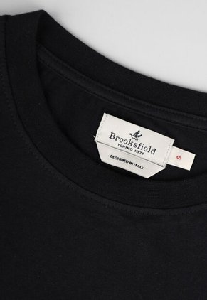 Camiseta Brooksfield Negro